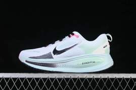 Picture for category Nike Vomero 18